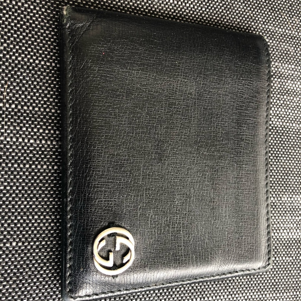 Gucci leather wallet